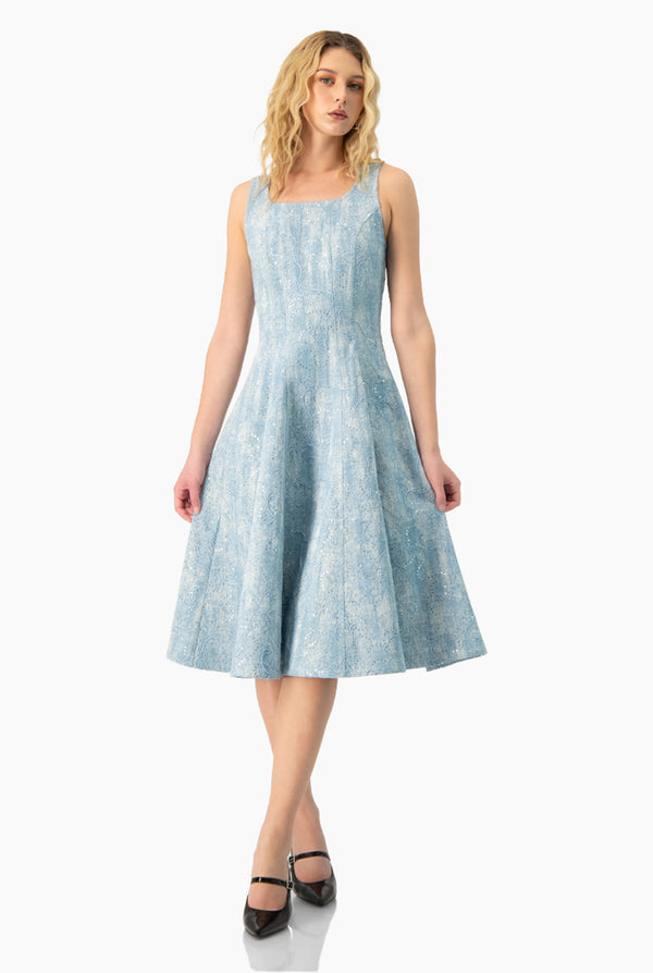Vestido midi de escote cuadrado