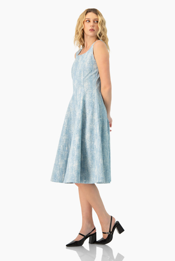 Vestido midi de escote cuadrado