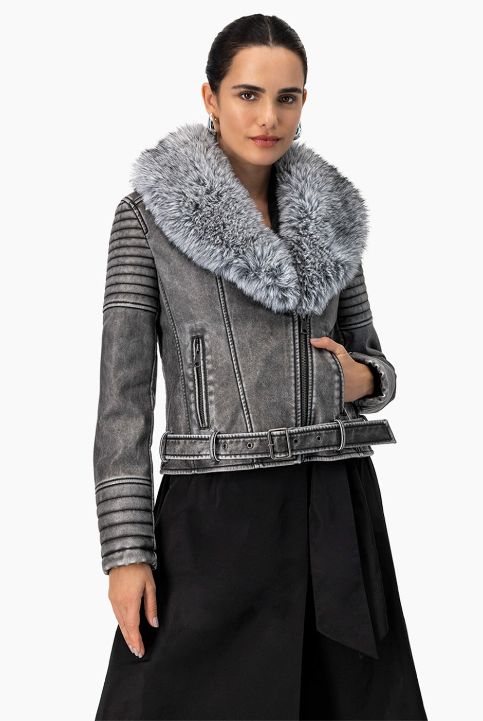 Chamarra Biker Gris con cuello de piel sintética