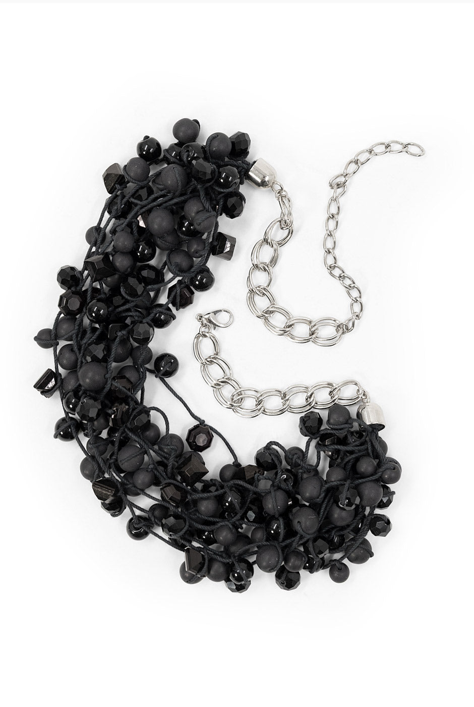 Collar Duo Black en capas con cuentas y cadena ajustable