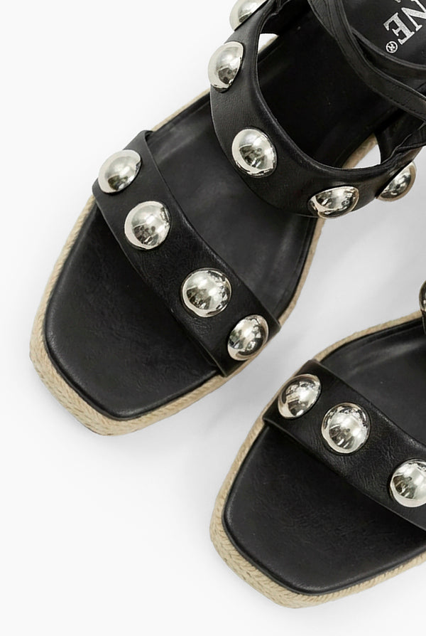 Sandalia Maxi Studs
