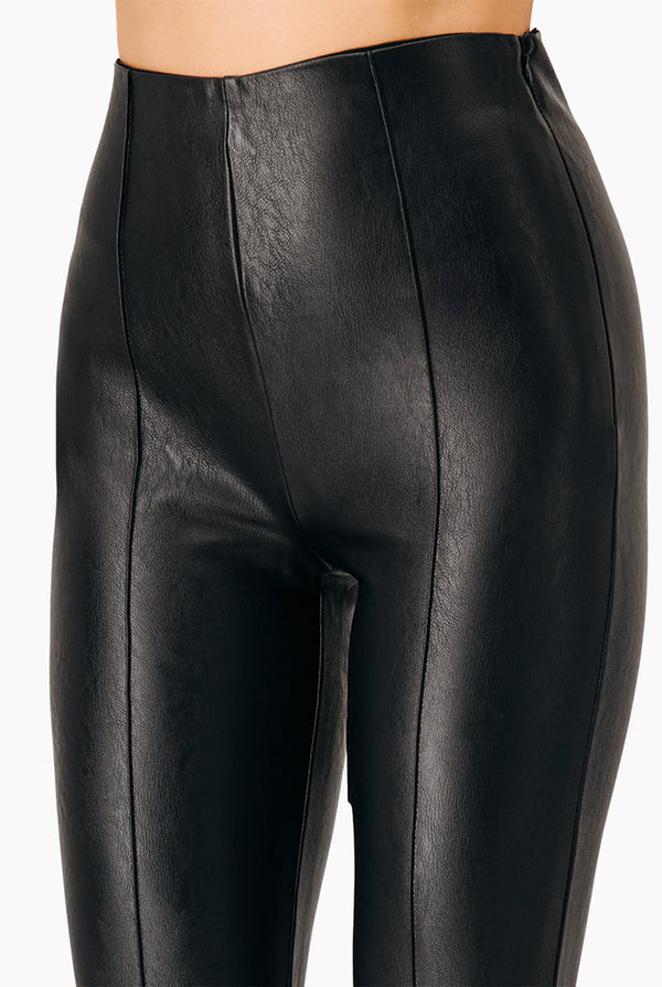 Pantalón PU High-Waste Negro